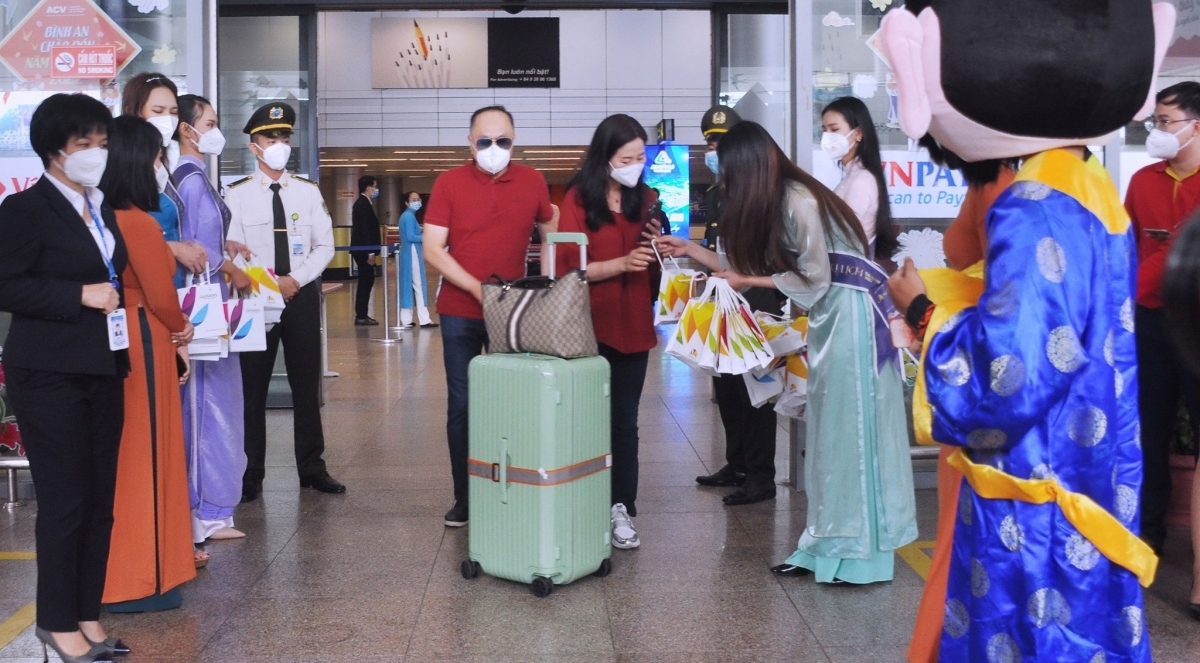 Travel firms await latest policy to welcome back foreign visitors